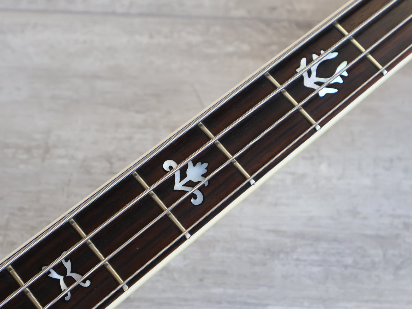 1975 Greco SB-850 Suzi Quatro Thunderbird Bass (Brown Sunburst)