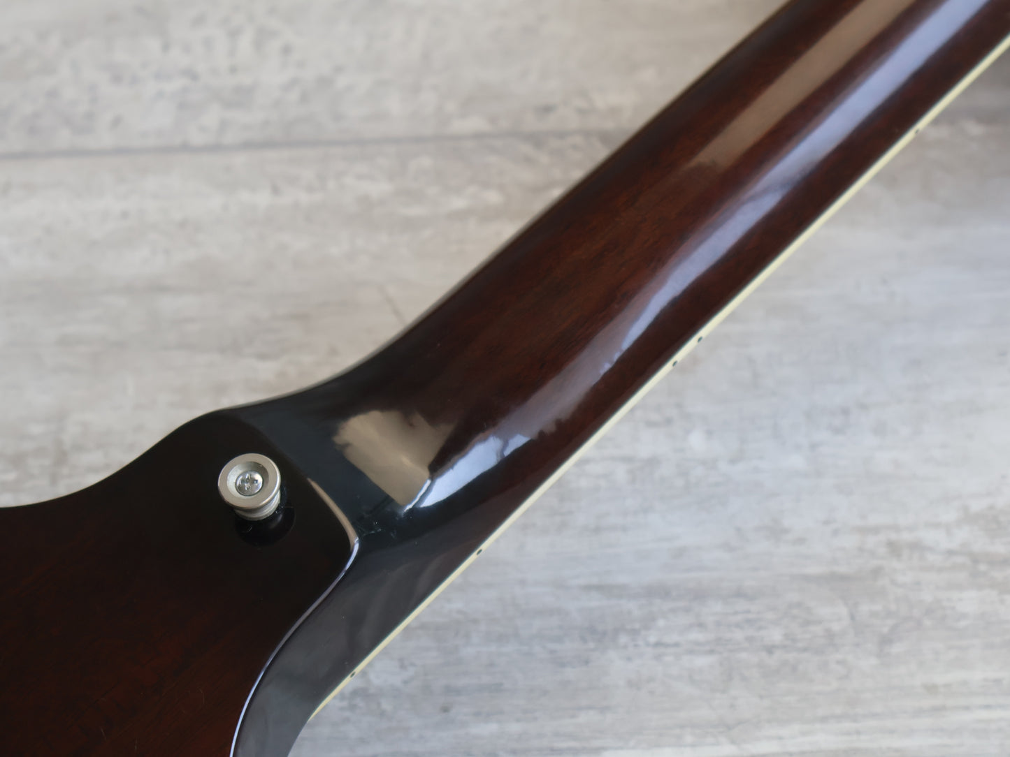 1975 Greco SB-850 Suzi Quatro Thunderbird Bass (Brown Sunburst)