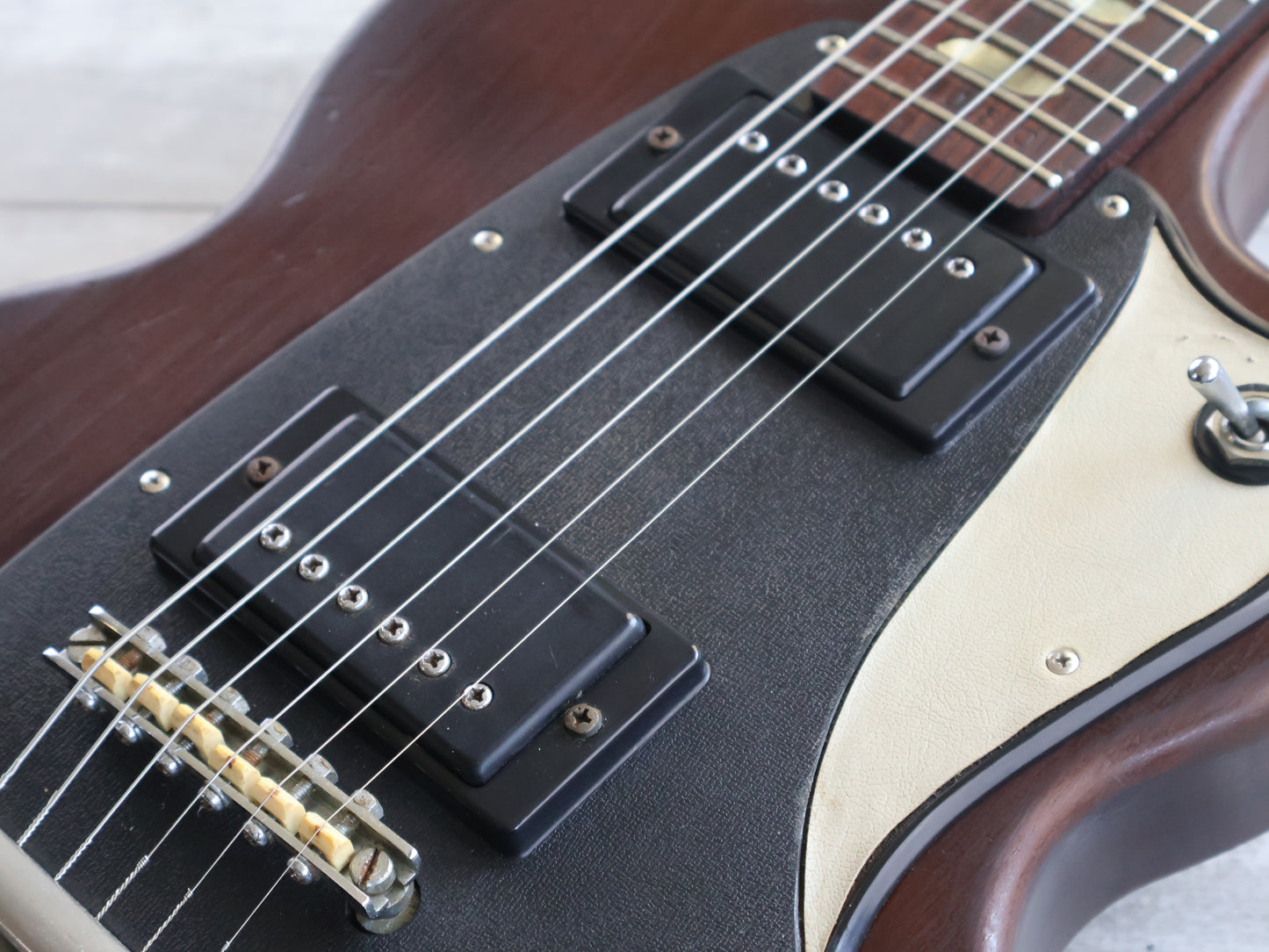 1973 Yamaha Japan SG-35 Double Cutaway SG (Wine Red)