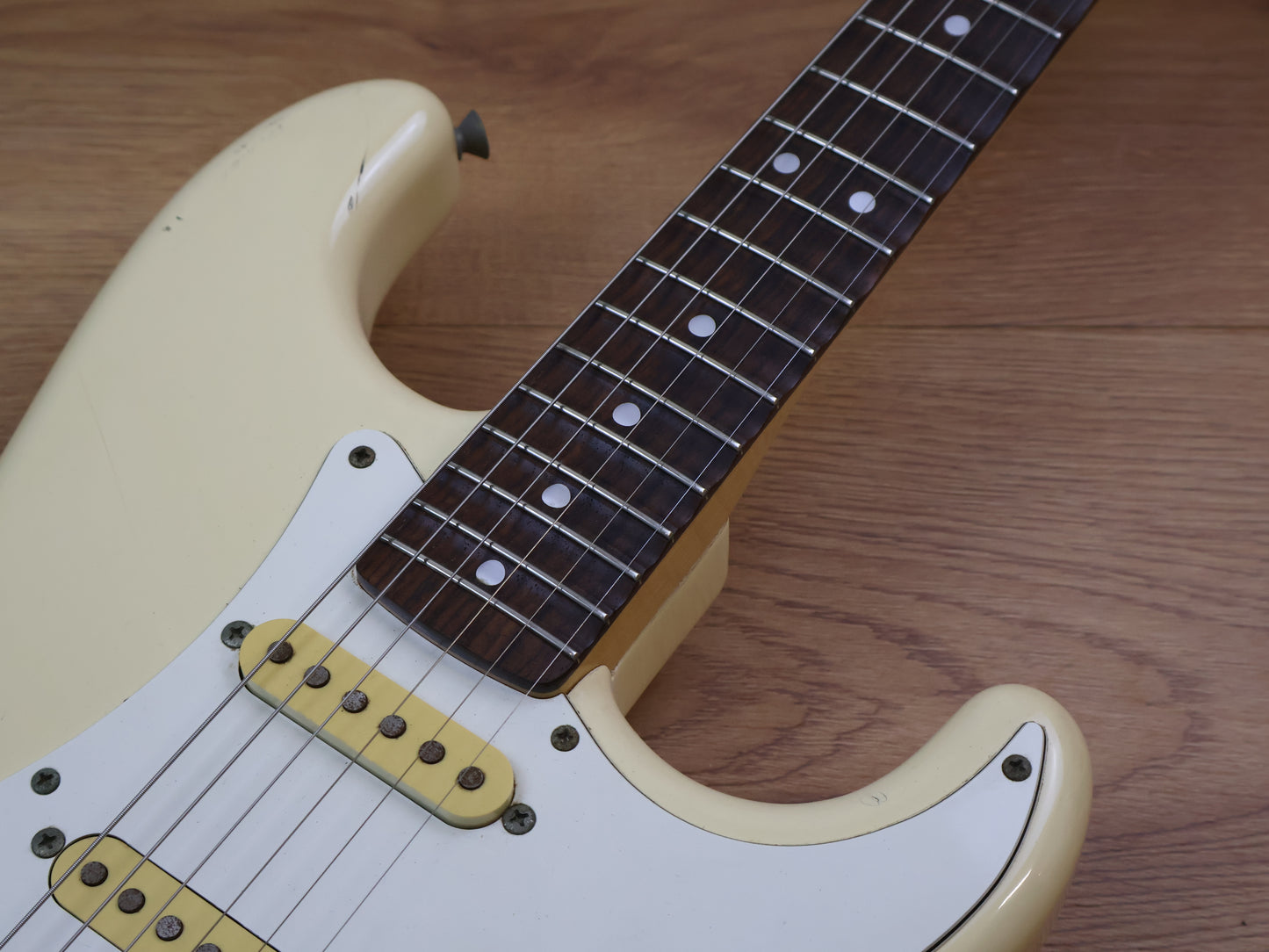 1989 Fender Japan '72 Reissue Scalloped Stratocaster (Aged White)
