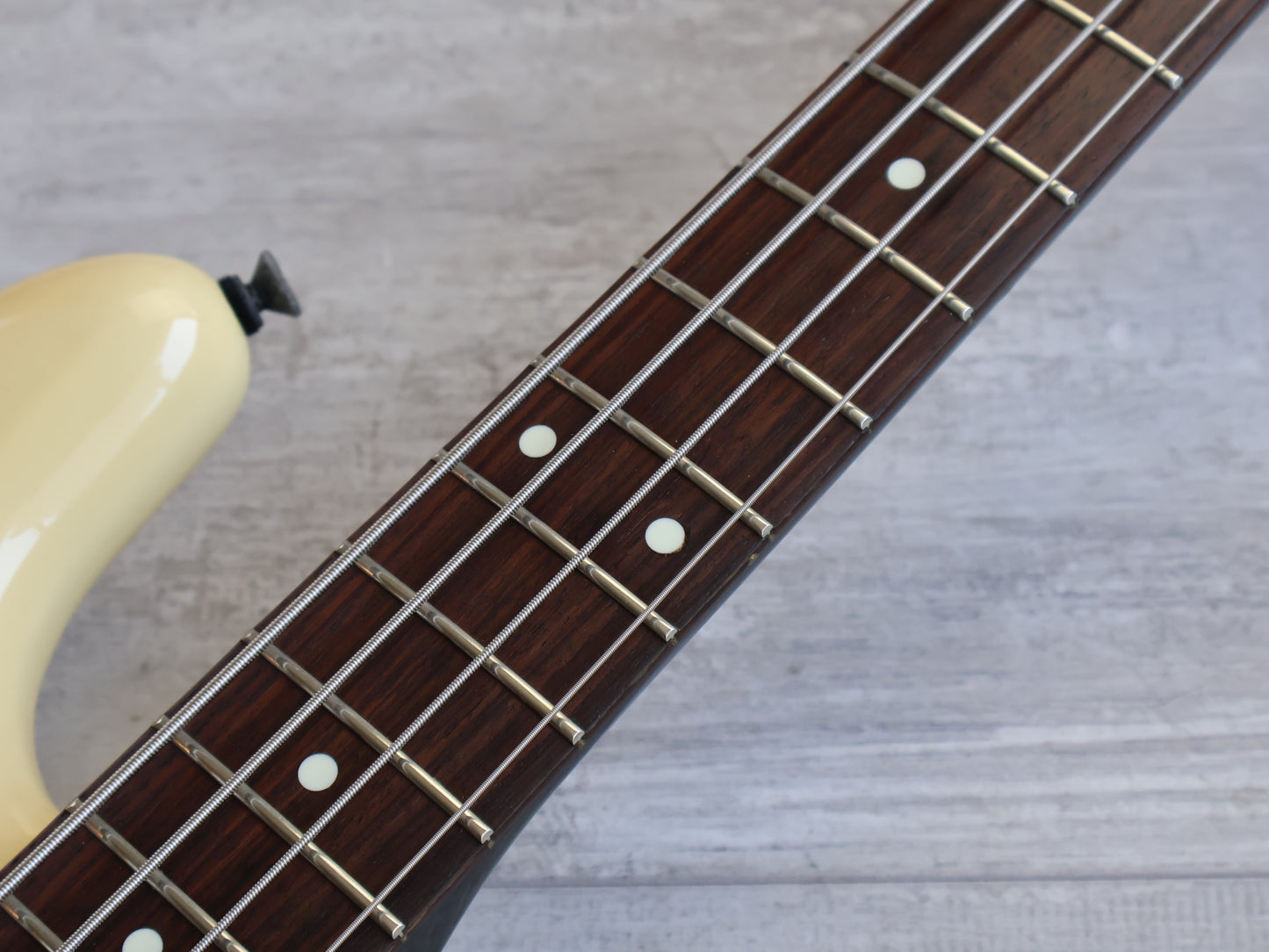 1985 Fender Japan PJ-535 "E Series" Medium Scale Jazz Bass Special (White)