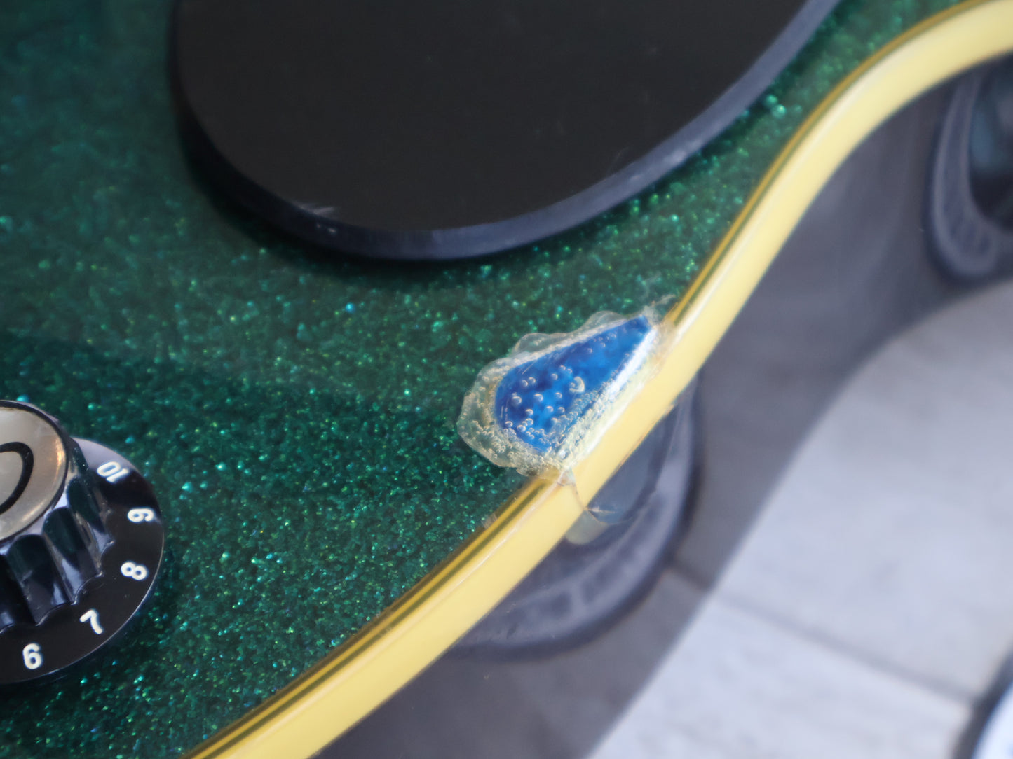 1999 DeArmond M75T Single Cutaway w/Tremolo (Blue Sparkle)