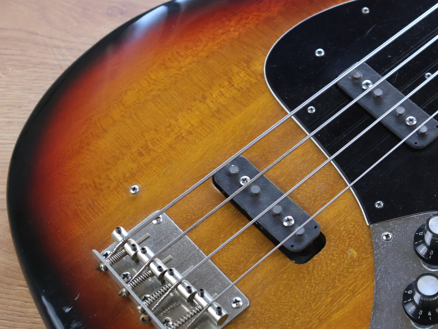 1975 Westminster Japan (Matsumoku) Fretless Jazz Bass (Sunburst)