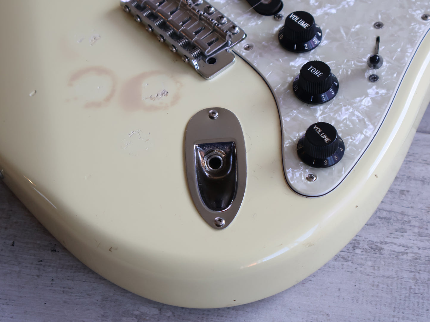 2002 Fender Japan Stratocaster Standard (White)