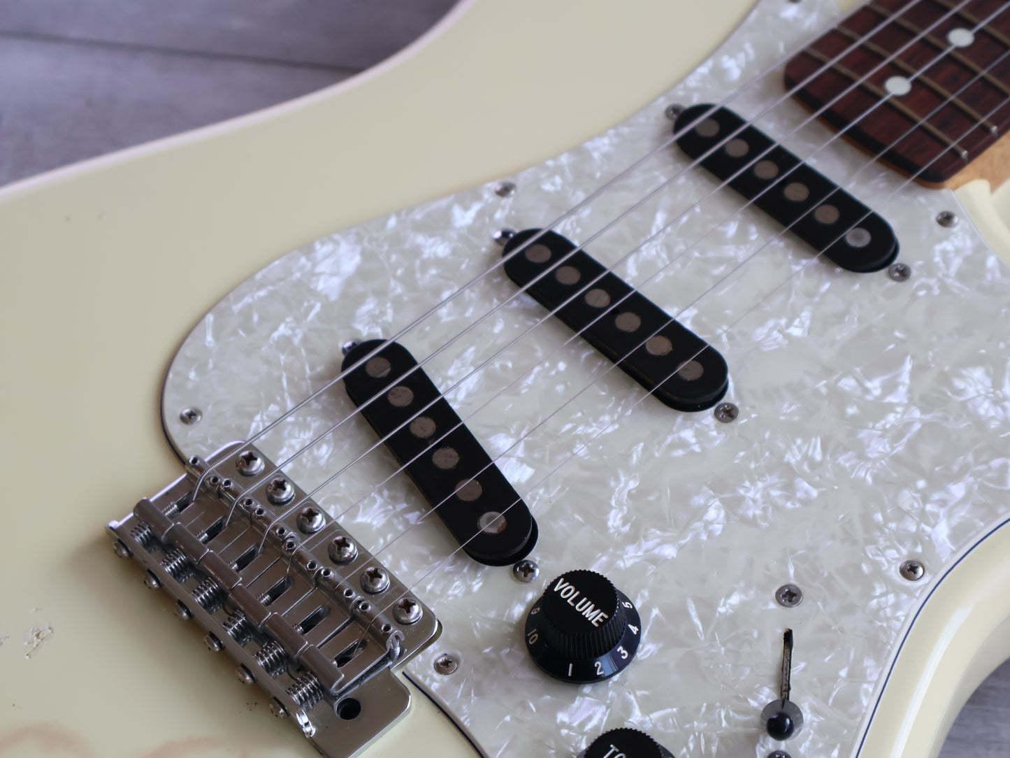 2002 Fender Japan Stratocaster Standard (White)
