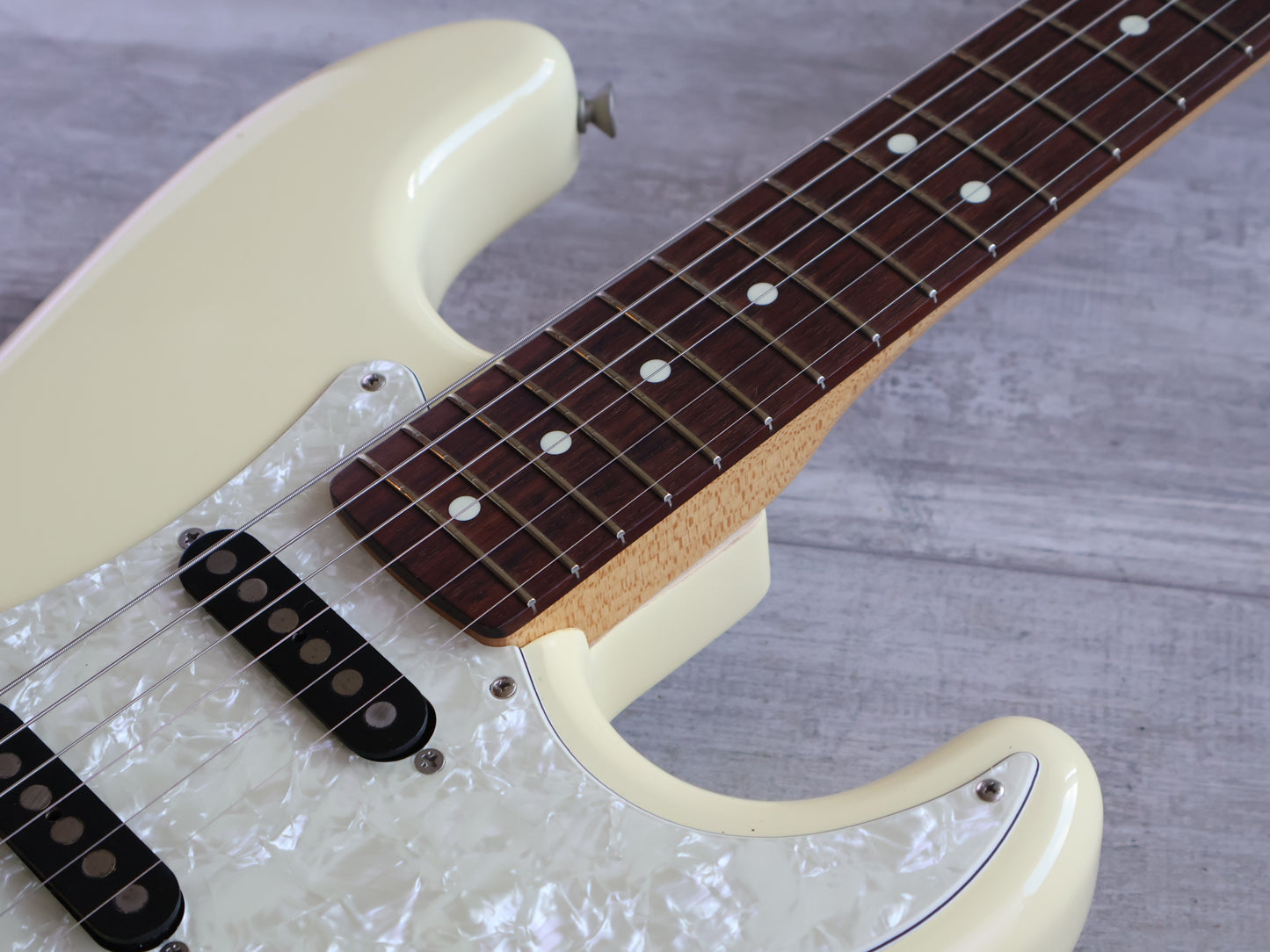 2002 Fender Japan Stratocaster Standard (White)