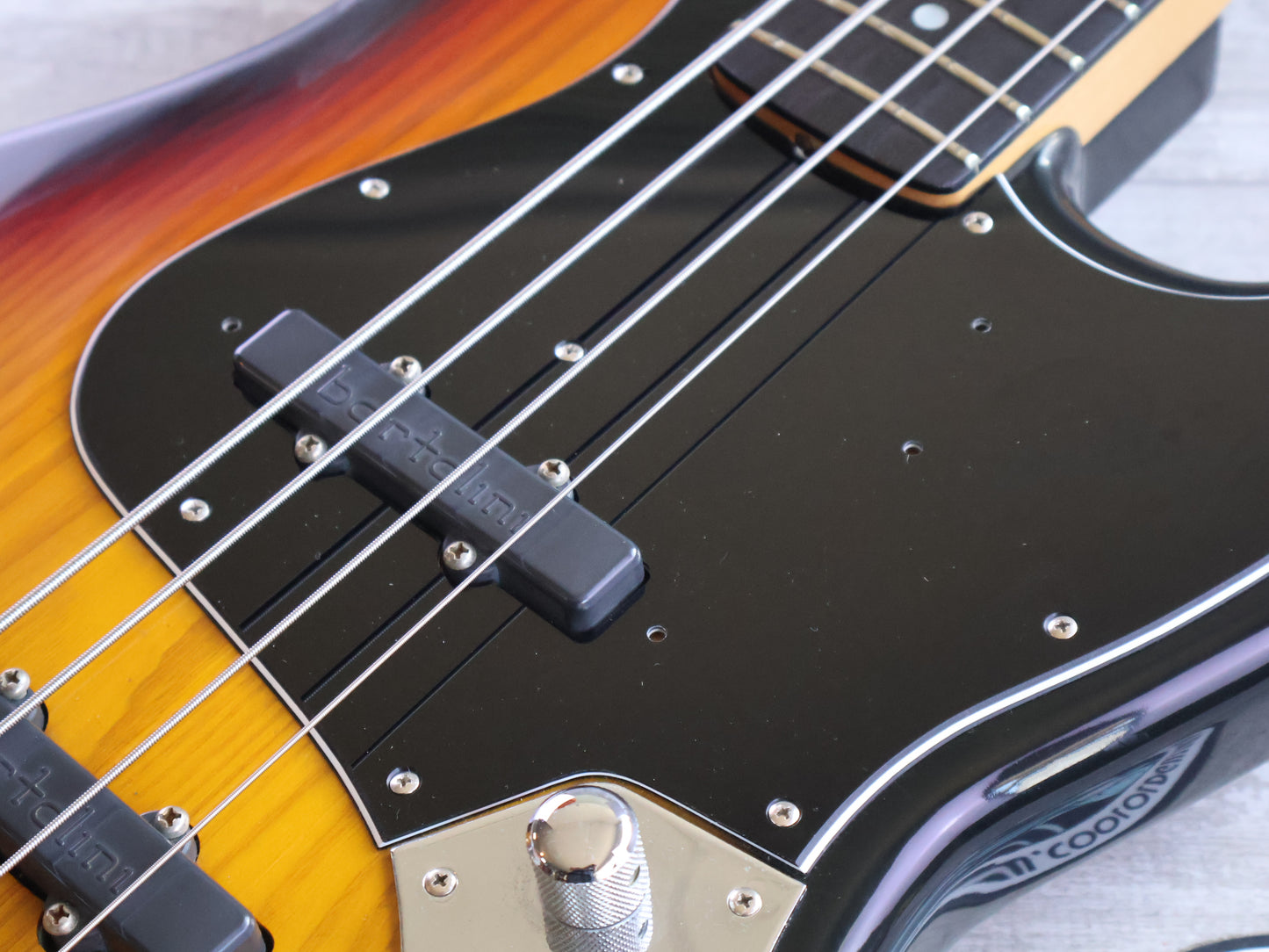 1980's ESP Japan '60's Reissue Jazz Bass (Sunburst)