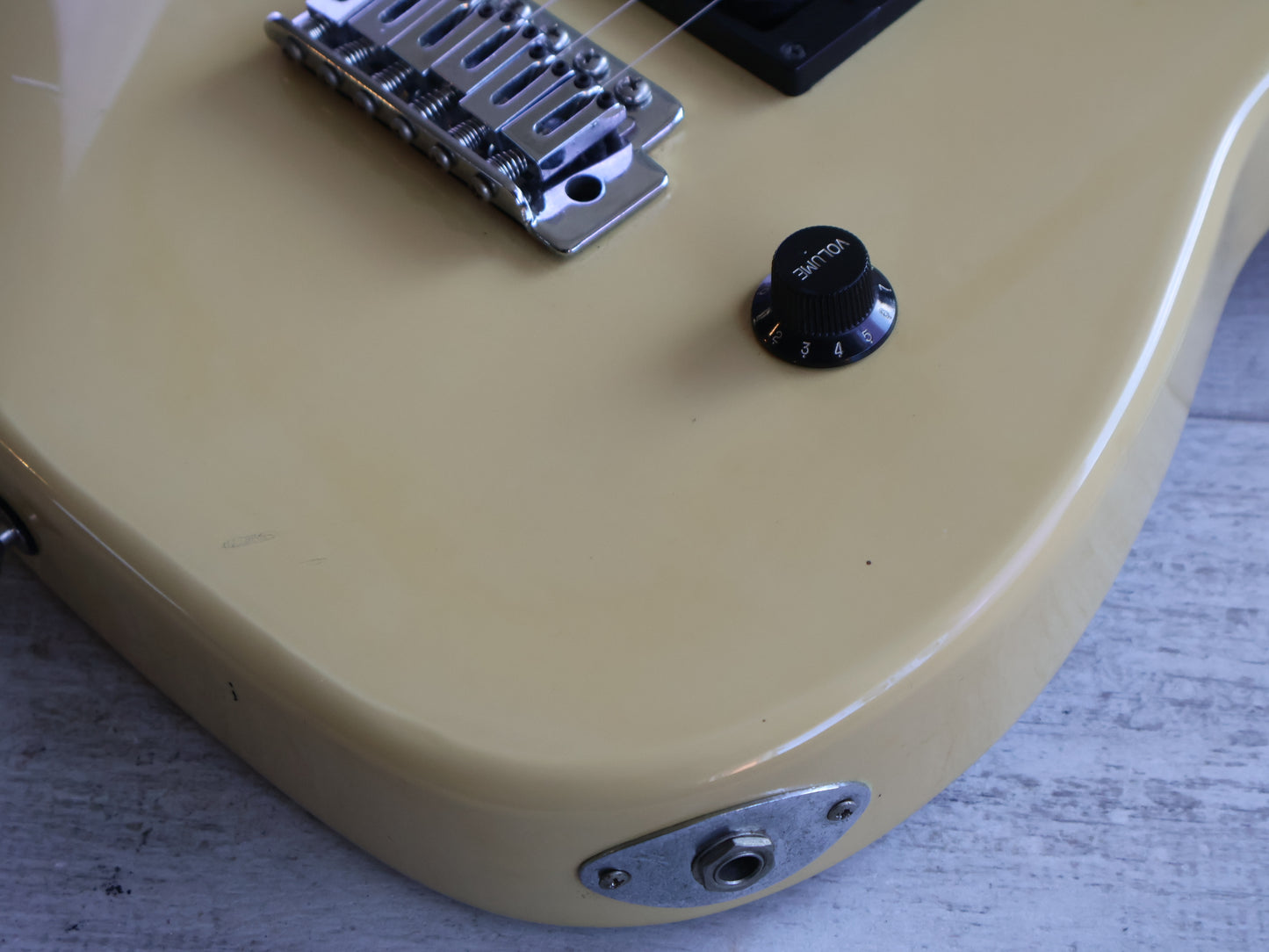 Washburn Nuno Bettencourt N1 (Vintage White)