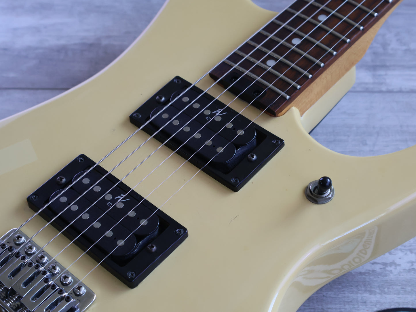 Washburn Nuno Bettencourt N1 (Vintage White)