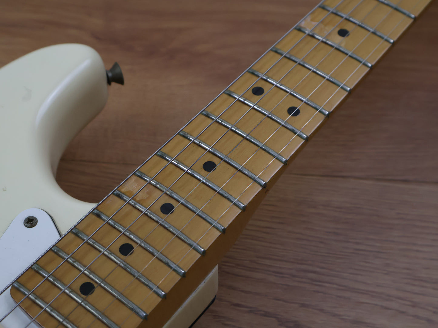 1989 Fender Japan ST650-SPL Special Edition Stratocaster (Arctic White)