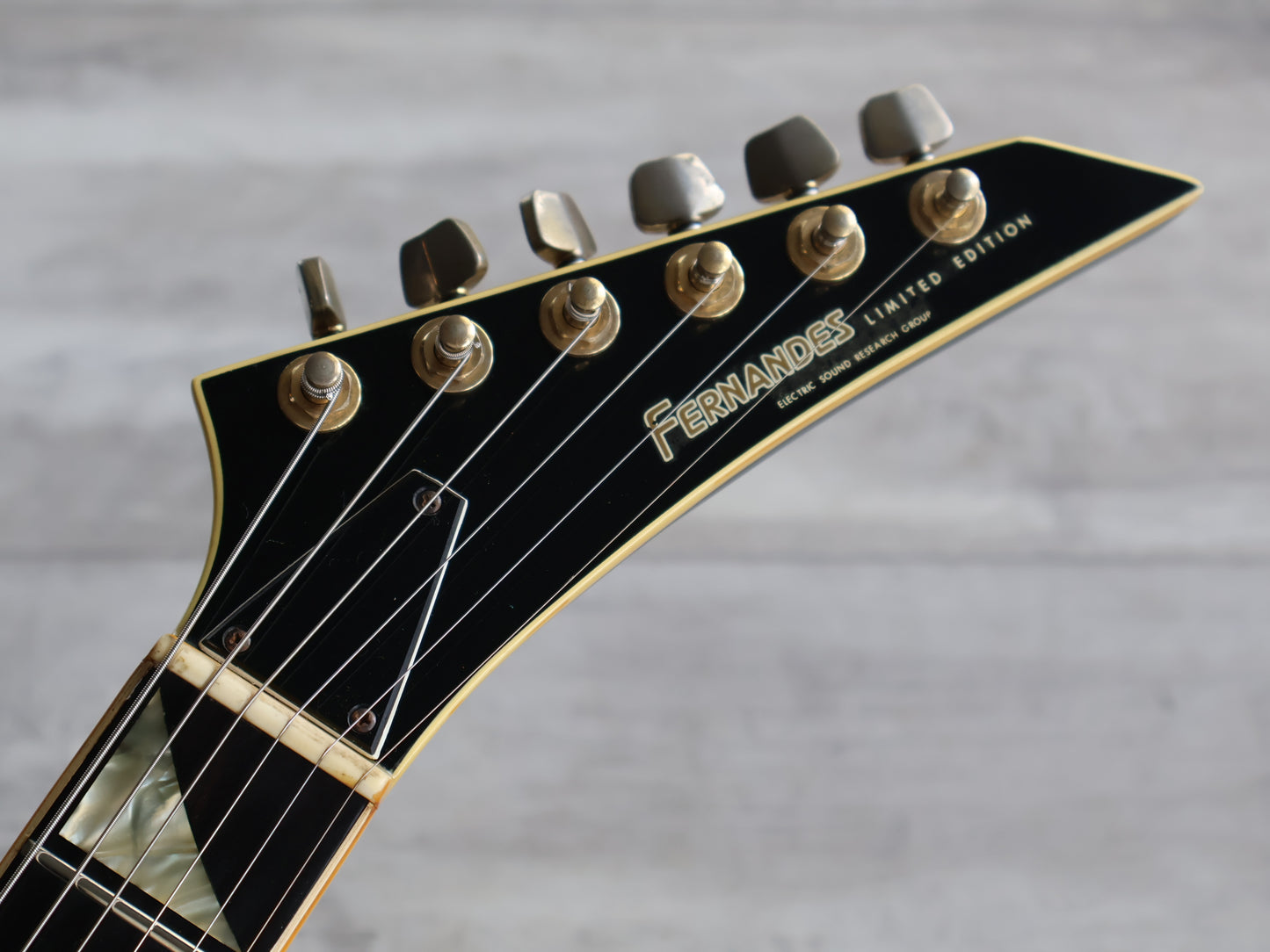 1985 Fernandes Japan FV-115RR Randy Rhoads Flying V (Black/Gold)