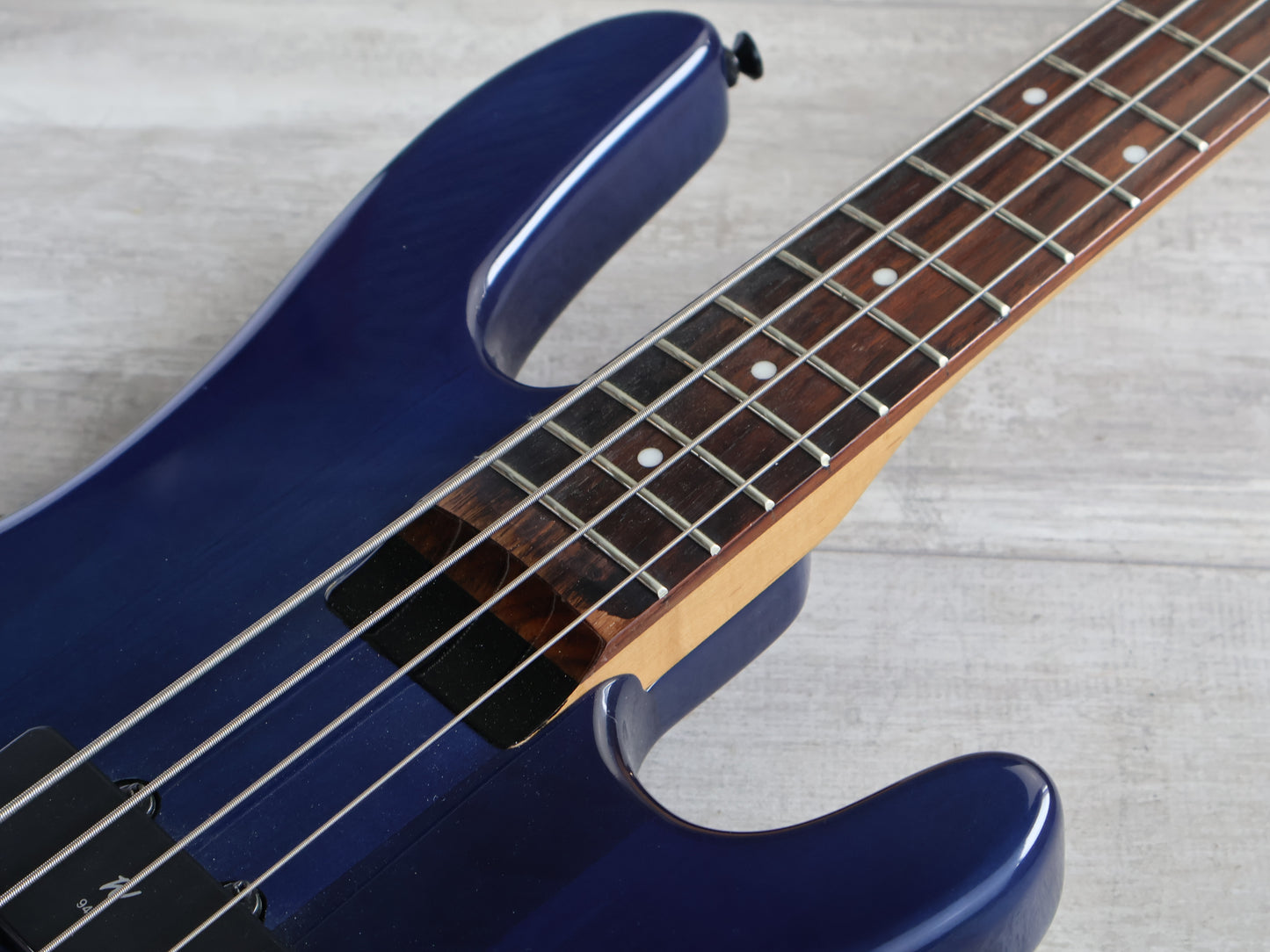 Washburn XB120 Bamtam Series Bass (Blue)