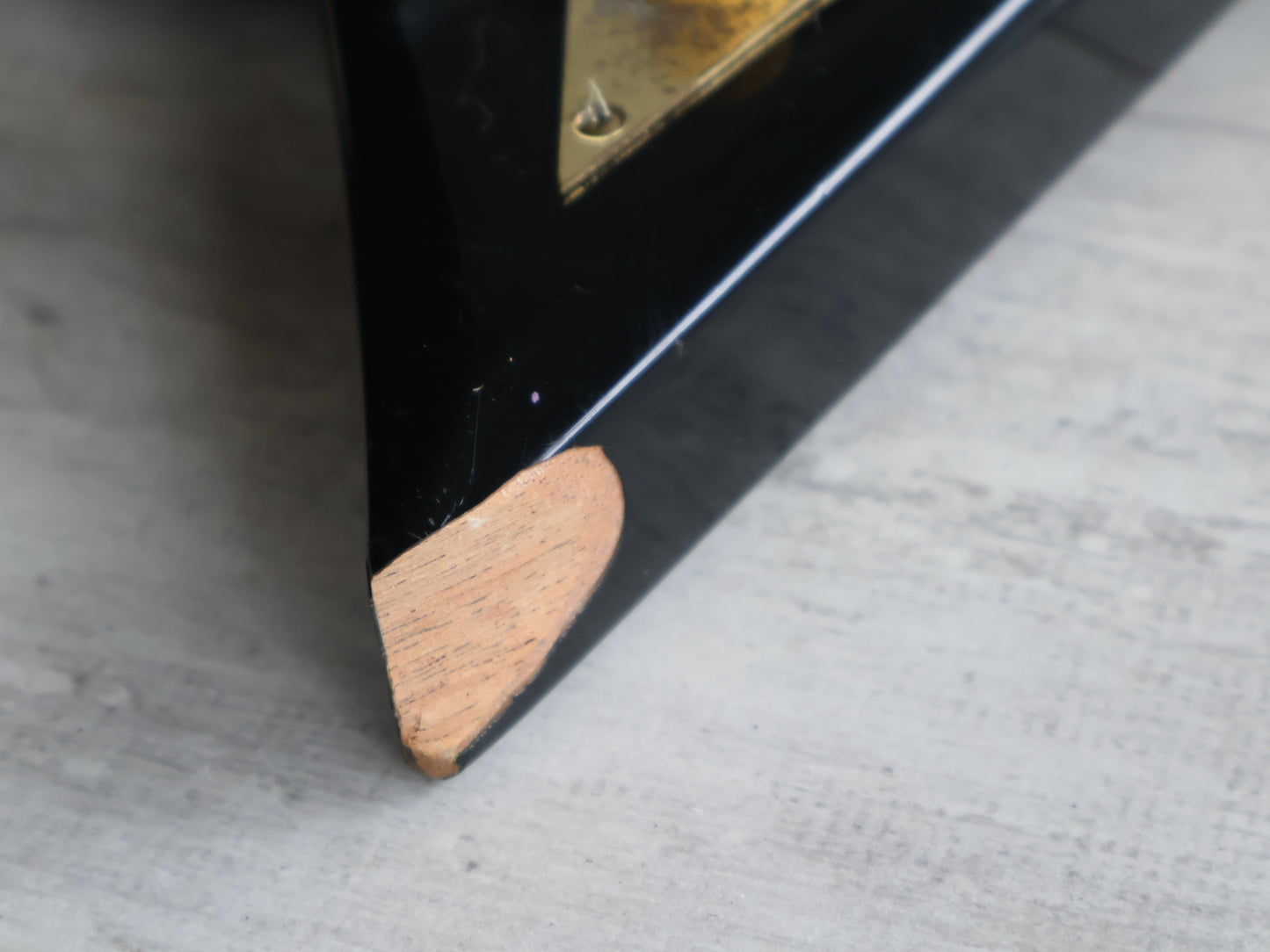 1985 Fernandes Japan FV-115RR Randy Rhoads Flying V (Black/Gold)