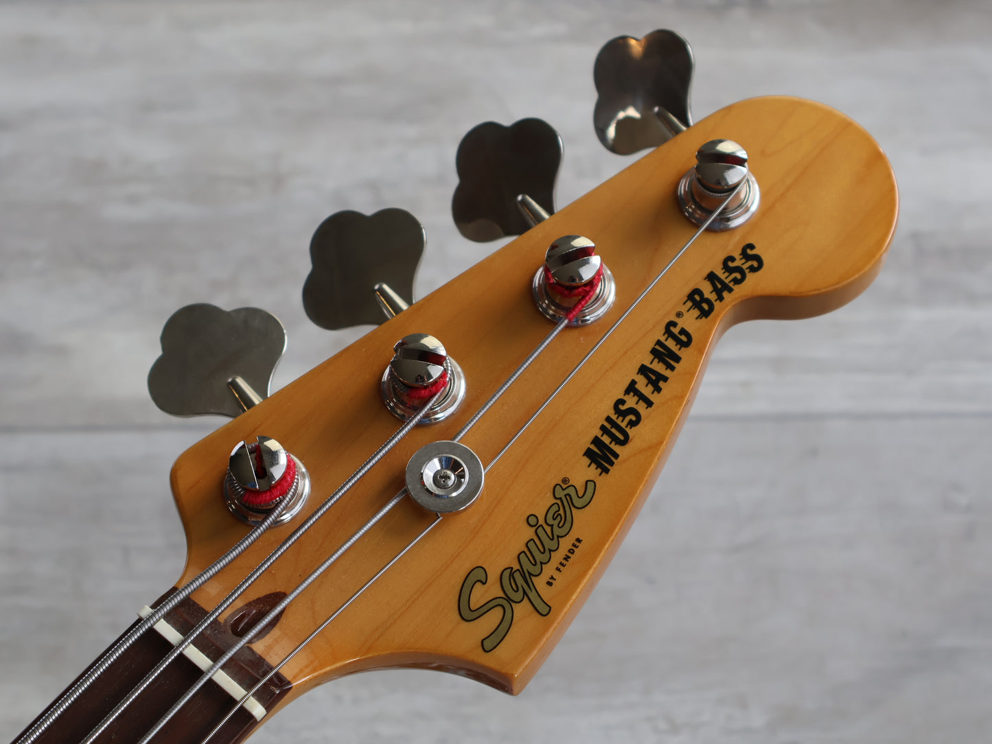 Squier Classic Vibe 60's Mustang Bass (Olympic White)