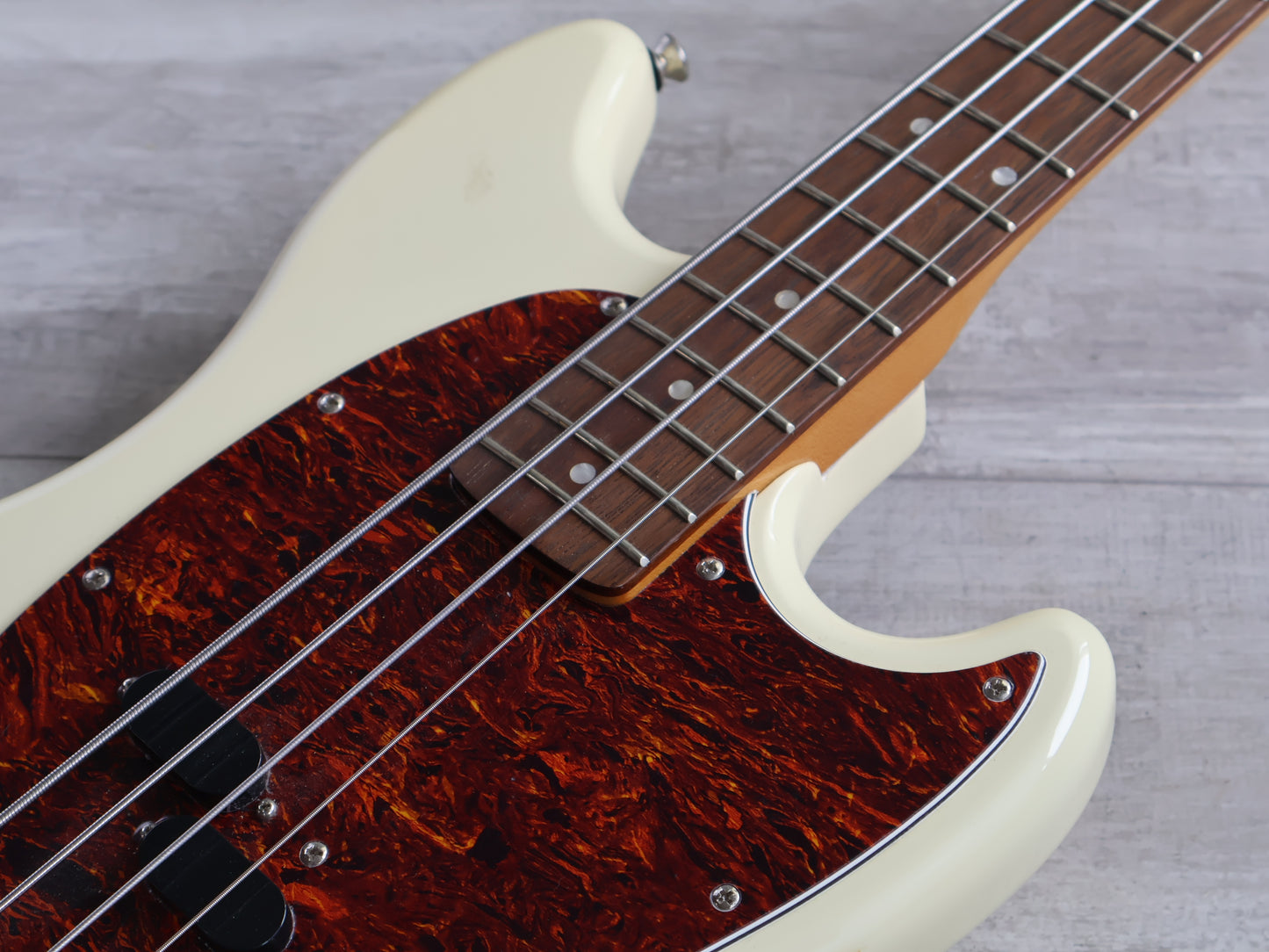 Squier Classic Vibe 60's Mustang Bass (Olympic White)