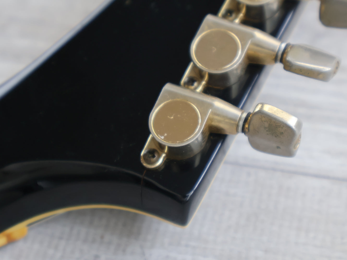 1985 Fernandes Japan FV-115RR Randy Rhoads Flying V (Black/Gold)