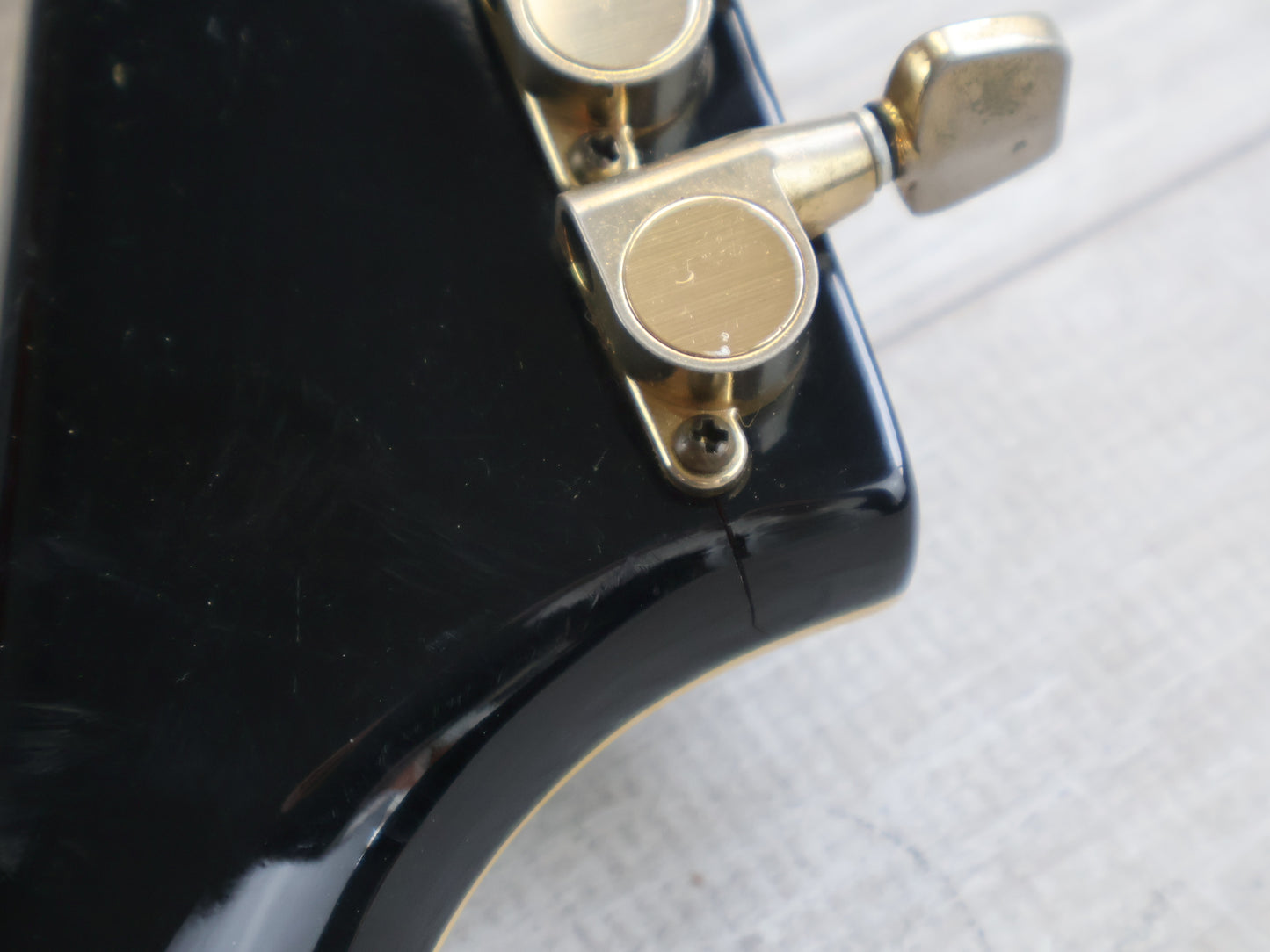 1985 Fernandes Japan FV-115RR Randy Rhoads Flying V (Black/Gold)