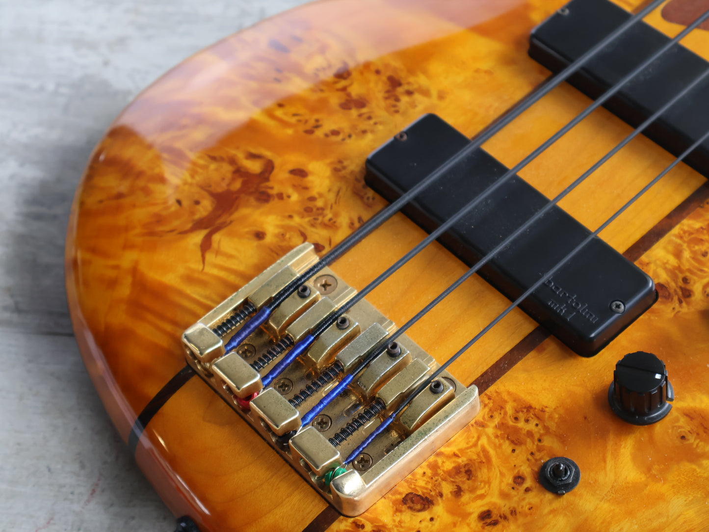 2013 Ibanez SR800 Electric Bass Guitar (Burl Amber)