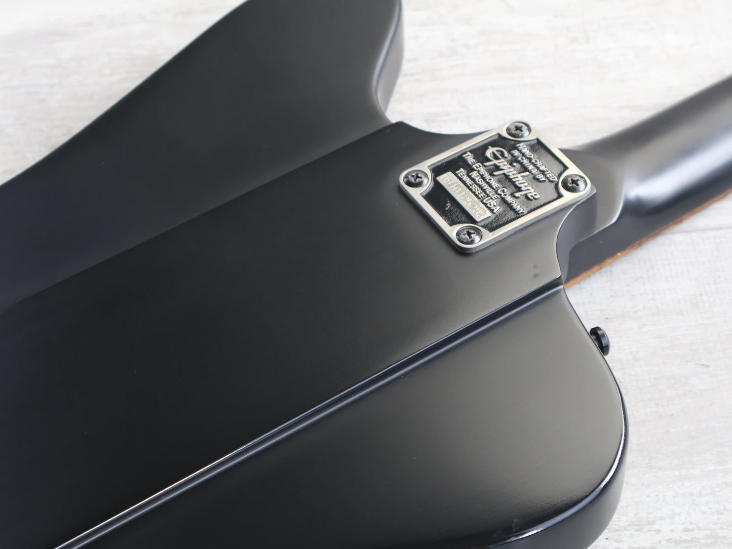 2009 Epiphone Goth Thunderbird IV Bass (Pitch Black)