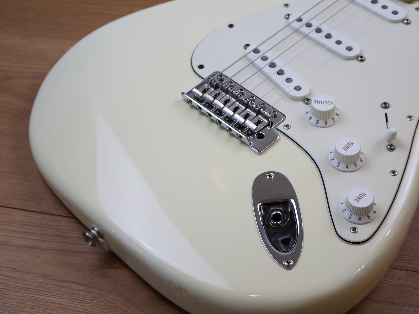 2018 Fender USA American Special Stratocaster (Olympic White)