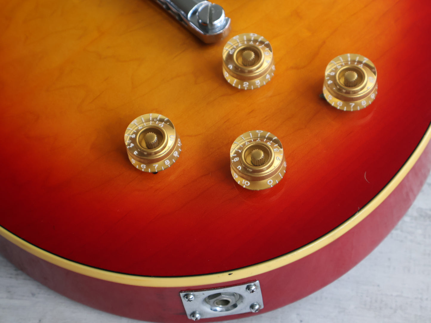 1979 Yamaha Japan SL400S Les Paul Standard (Cherry Sunburst)