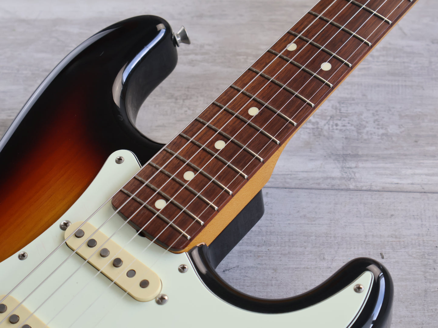 2016 Fender Japan Classic 60's Stratocaster (Sunburst)