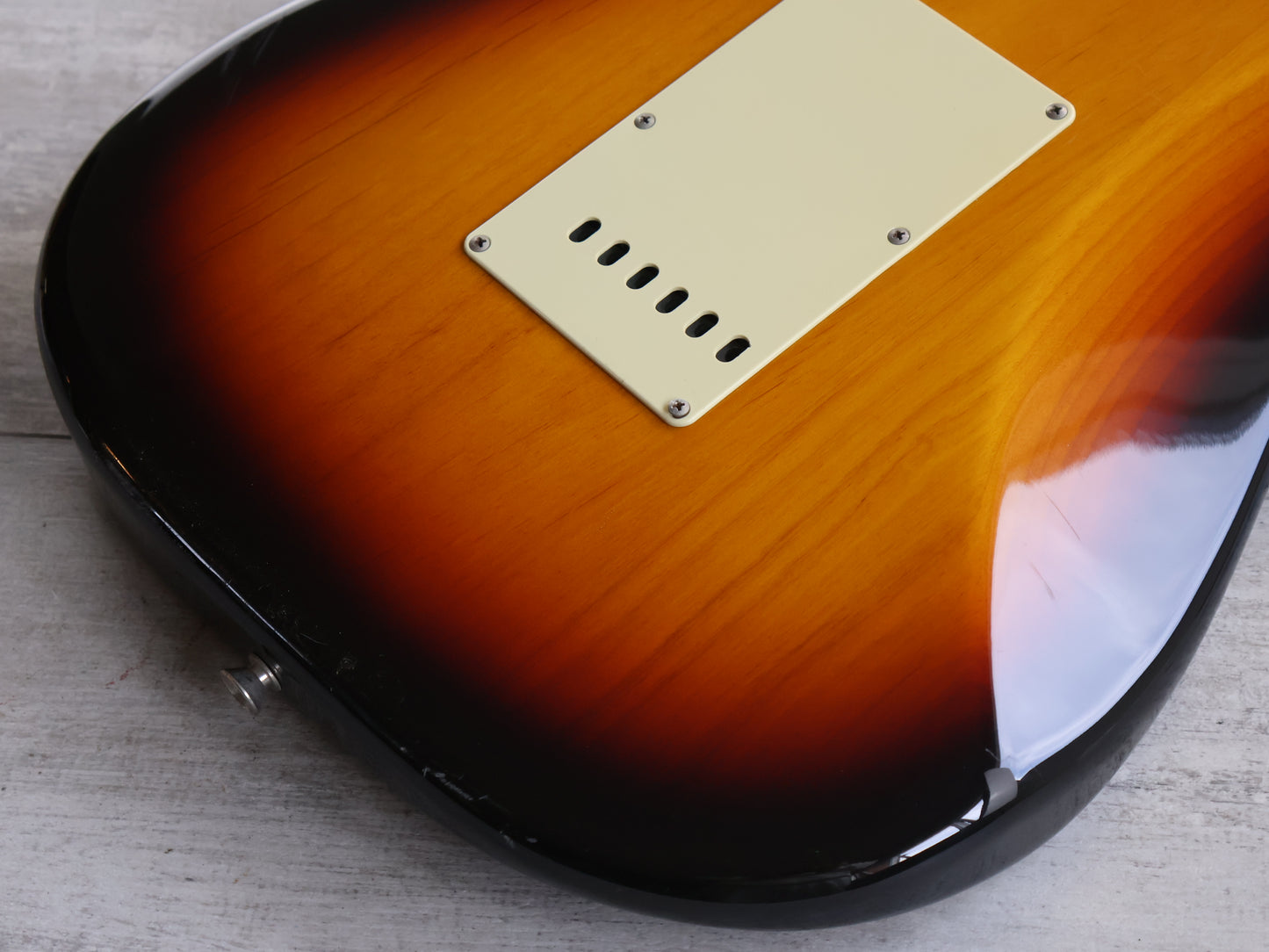 2016 Fender Japan Classic 60's Stratocaster (Sunburst)