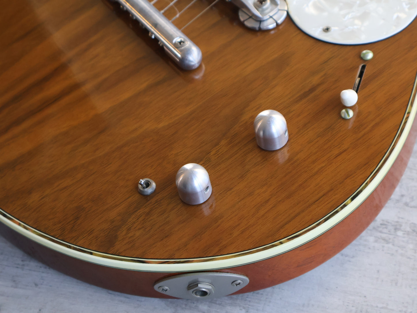 1990's Tune Japan TGX-823WN '56 Style Single Cutaway (Walnut)