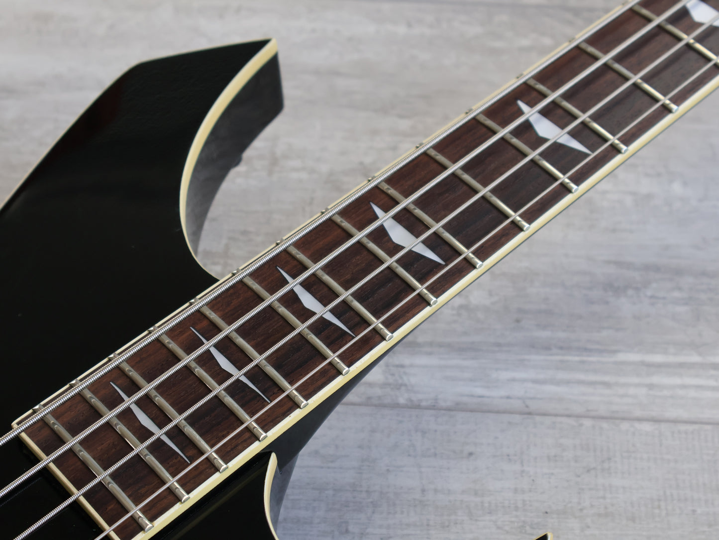Aria Pro II Armoured Warrior Bass (Black)