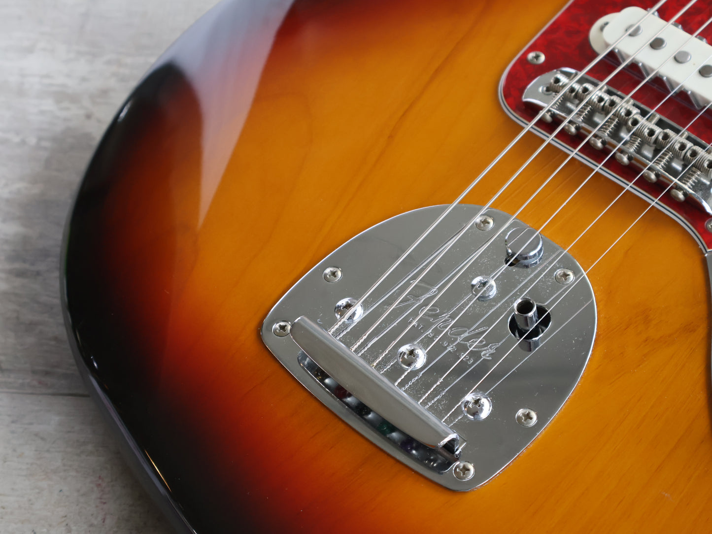 2000 Fender Japan JG66-80 '66 Reissue Jaguar (Sunburst)