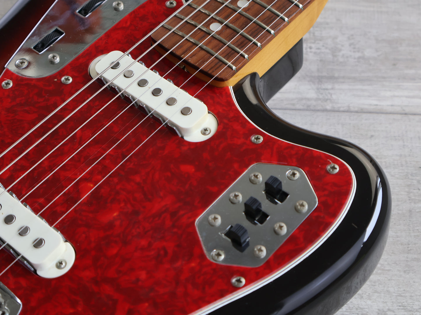 2000 Fender Japan JG66-80 '66 Reissue Jaguar (Sunburst)