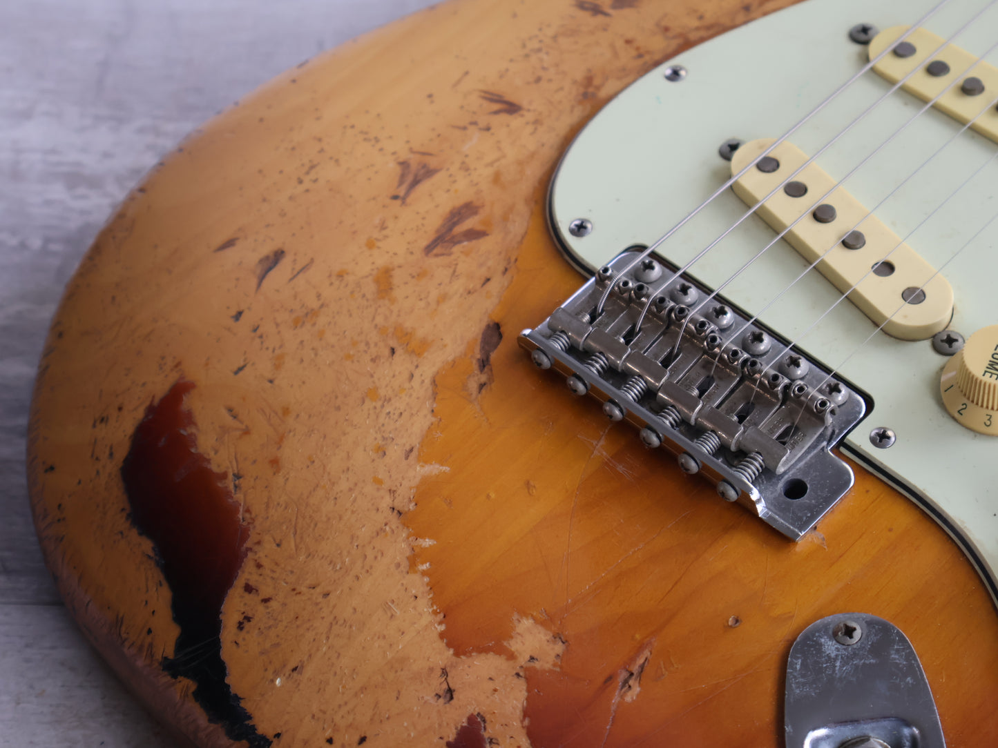 1999 Fender Japan ST62-70TX '62 Reissue Stratocaster w/Texas Specials (Relic Sunburst)