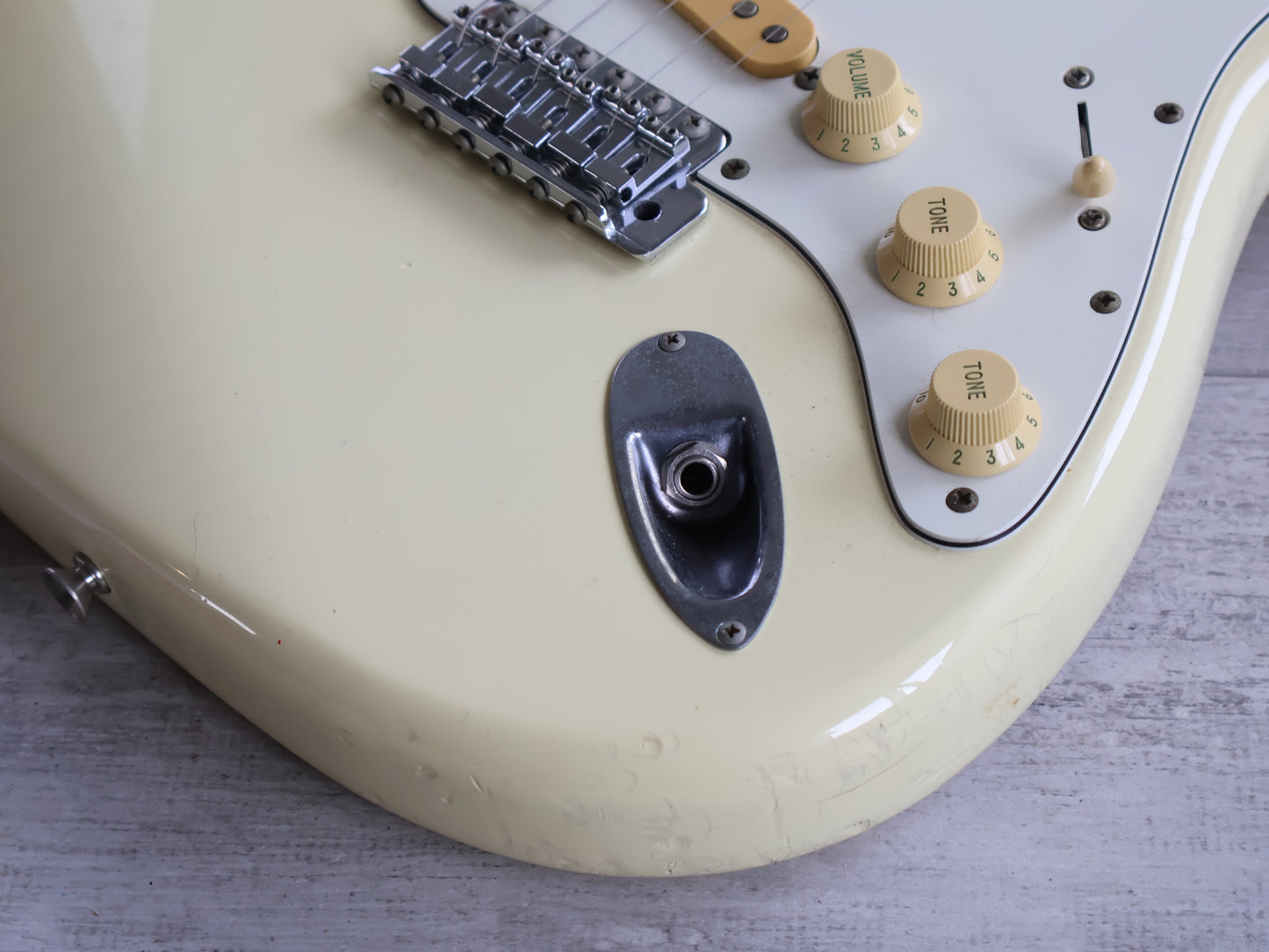 1989 Fender Japan "E Series" ST72-75 '72 Reissue Scalloped Stratocaster (Olympic White)