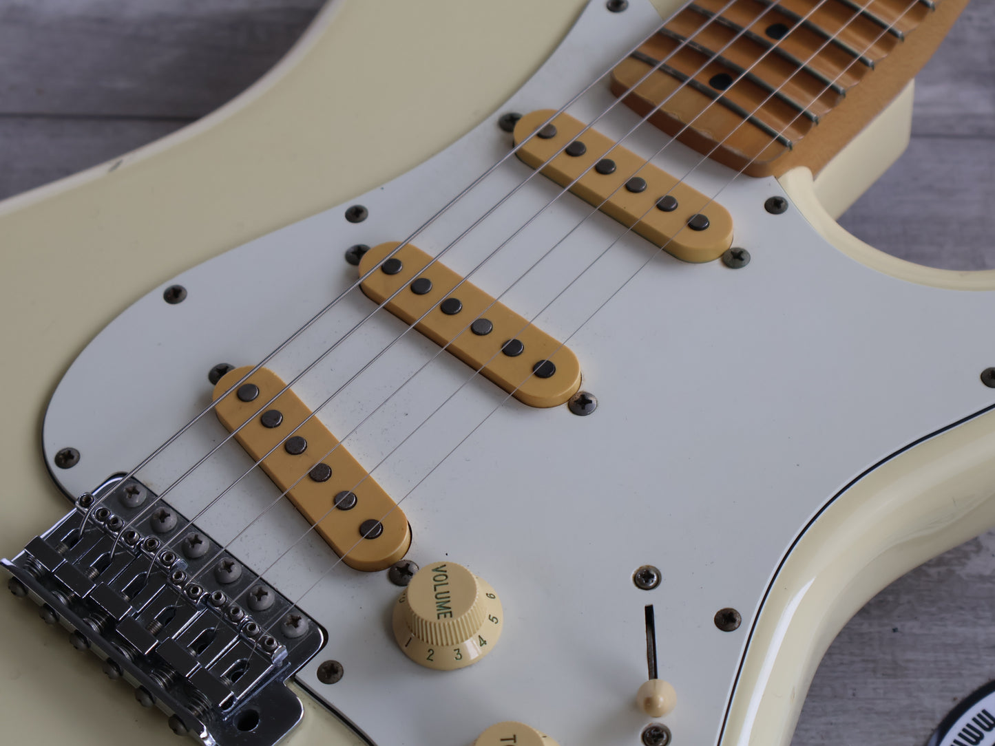 1989 Fender Japan "E Series" ST72-75 '72 Reissue Scalloped Stratocaster (Olympic White)