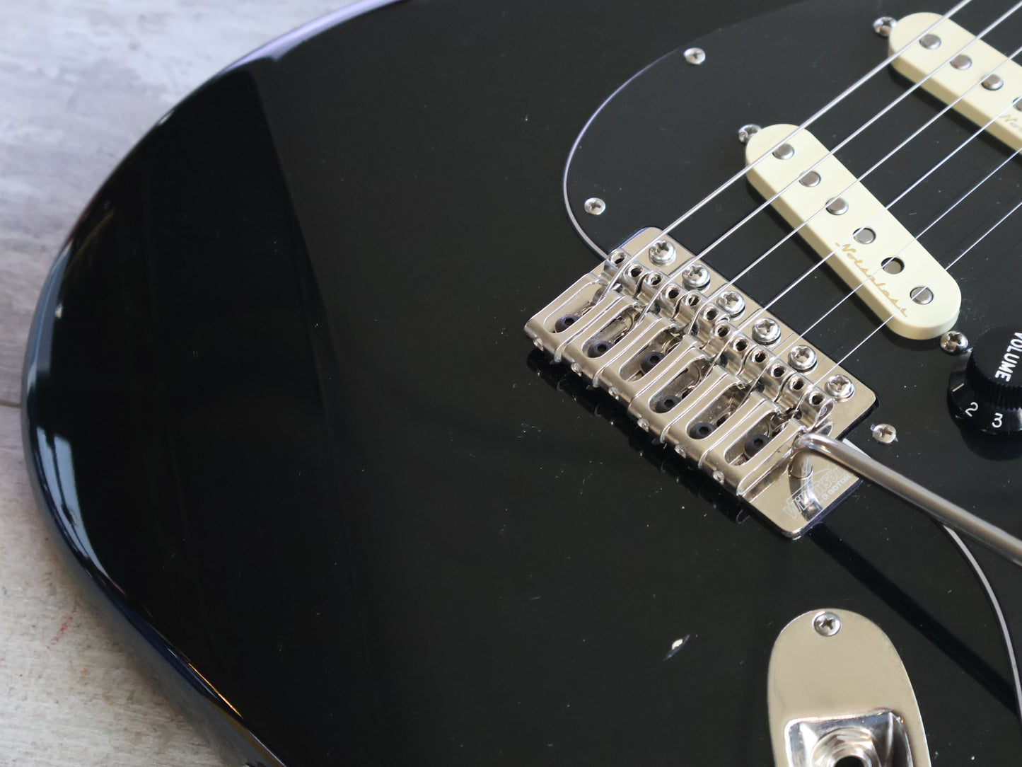 2014 Fender Japan ST-STD Stratocaster Standard w/Noiseless Pickups (Black)
