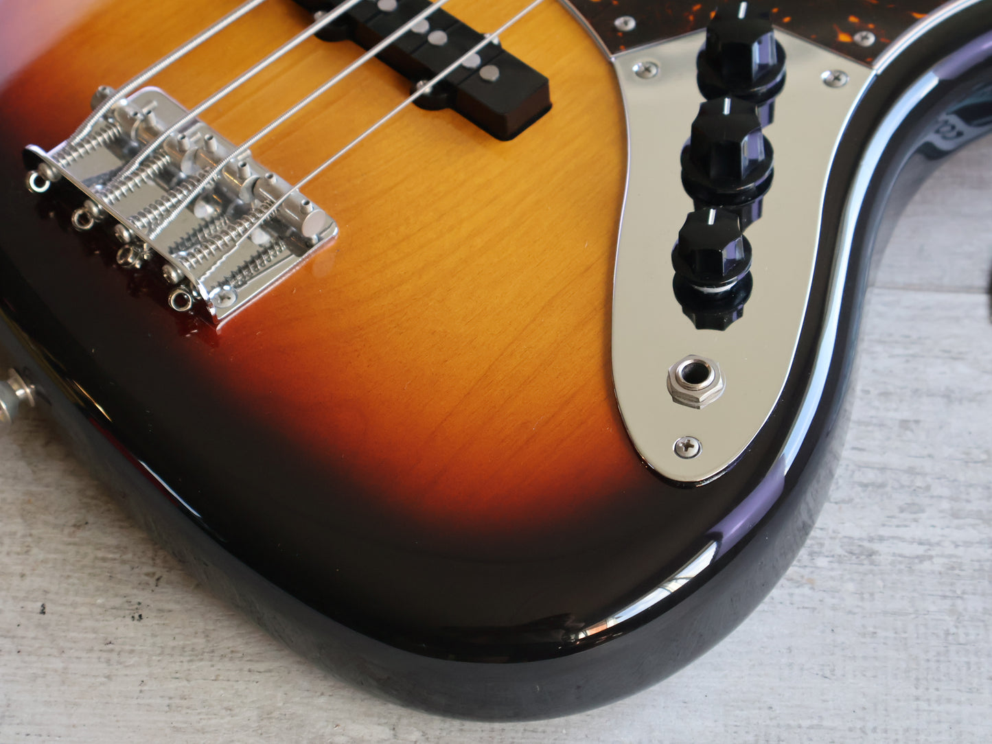 2015 Tokai Japan AJB-80 Jazz Bass (Sunburst)
