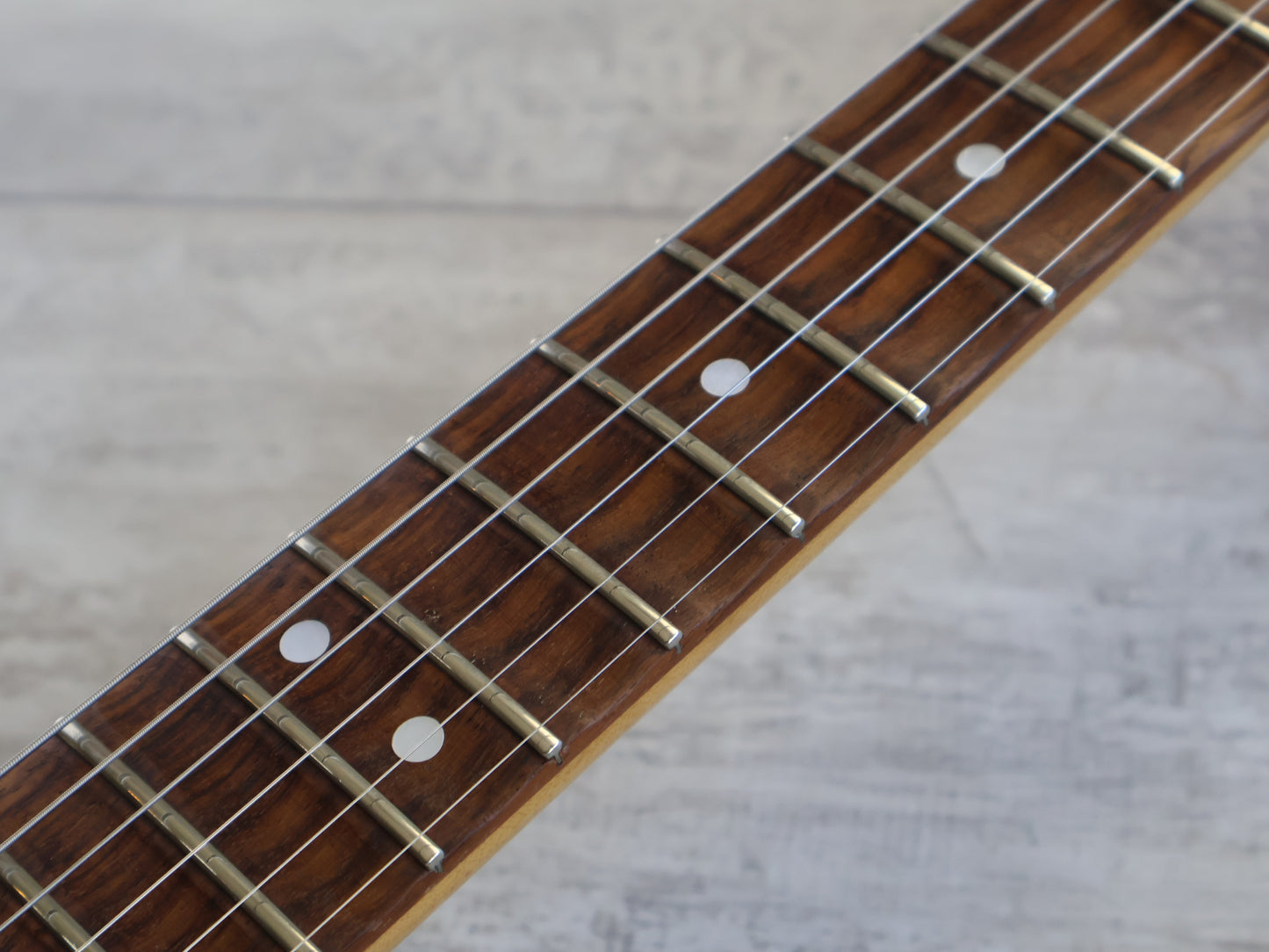 2006 Fender Japan ST72 '72 Reissue Scalloped Stratocaster (Vintage White)