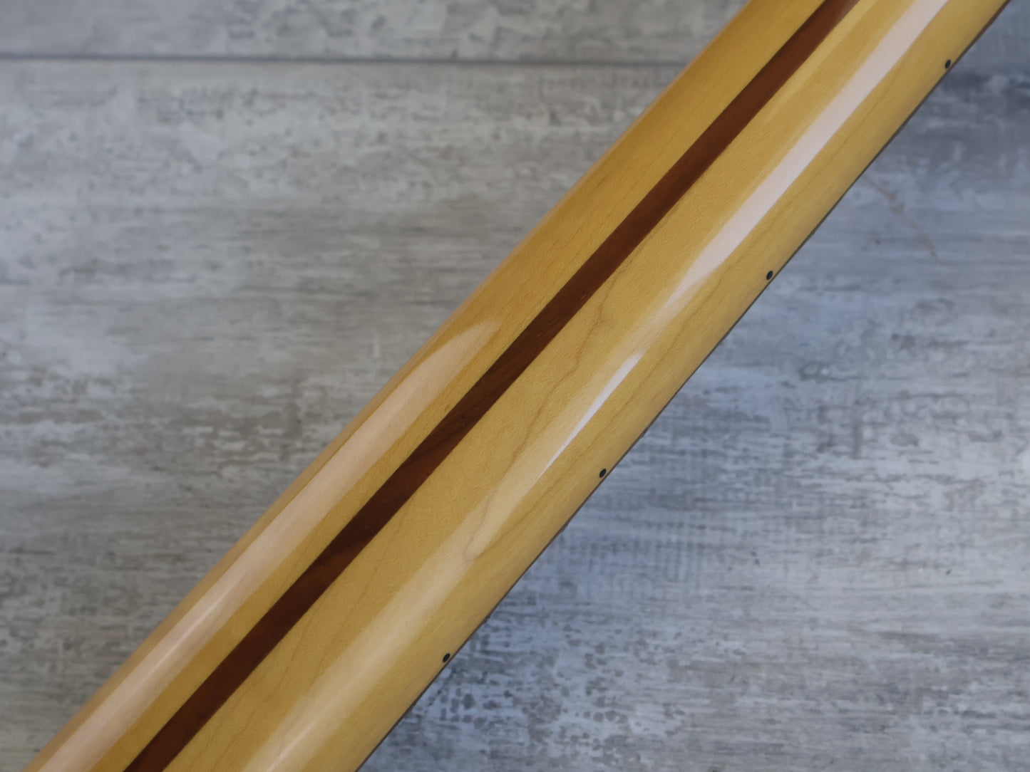 2006 Fender Japan ST72 '72 Reissue Scalloped Stratocaster (Vintage White)