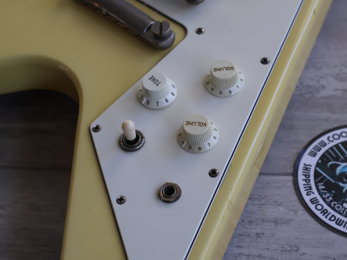 1981 Greco Japan FV-600 Flying V (Vintage White)