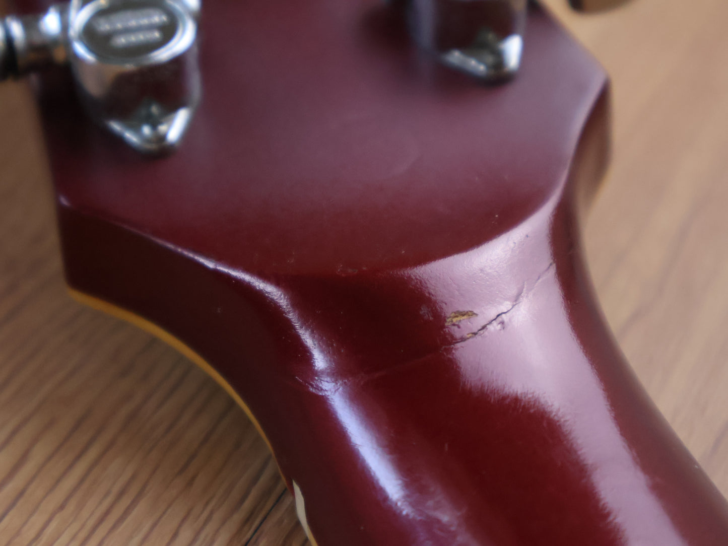 1977 Yamaha Japan SG-700 Double Cutaway (Cherry Sunburst)