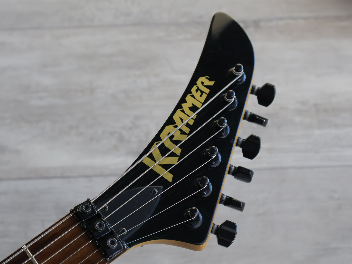 2001 Kramer Striker FR-422S Superstrat (Purple)