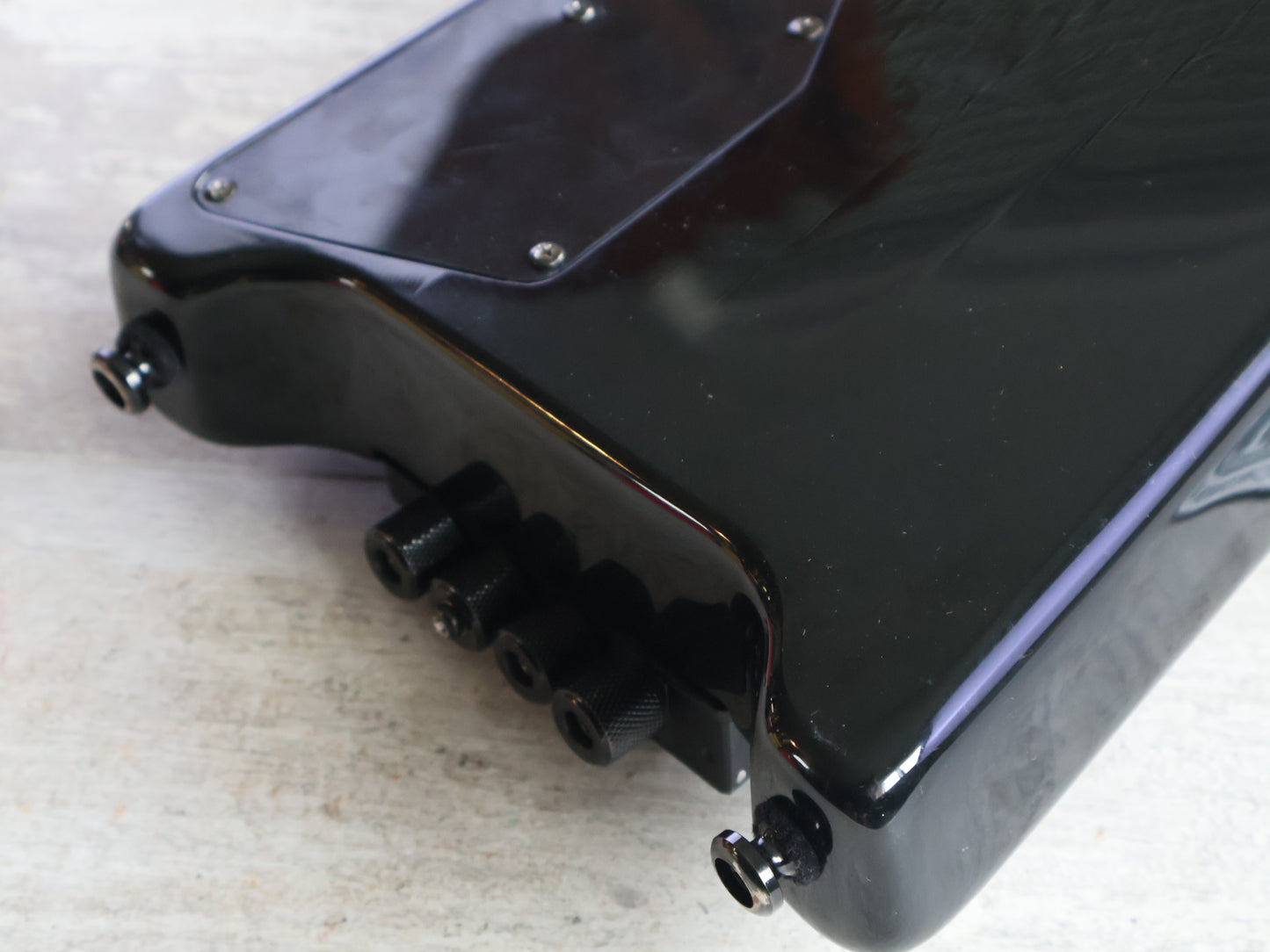 1990 Hohner B2A-DB Headless Paddle Bass Guitar w/Steinberger System