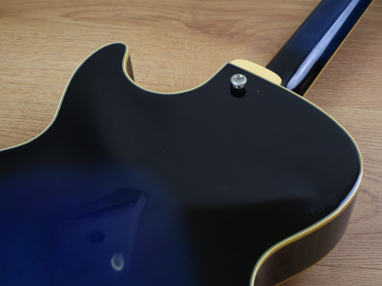 2002 Ibanez Artcore AG75-TBS-12-01 Hollowbody (Transparent Blue)