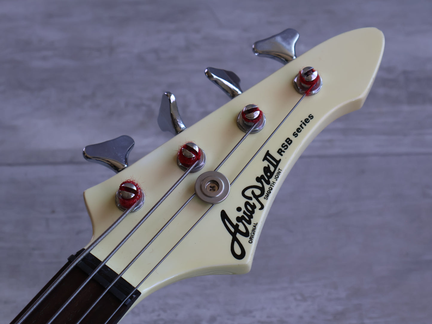 1985 Aria Pro II Japan RSB-Medium II Bass (Pearl White)