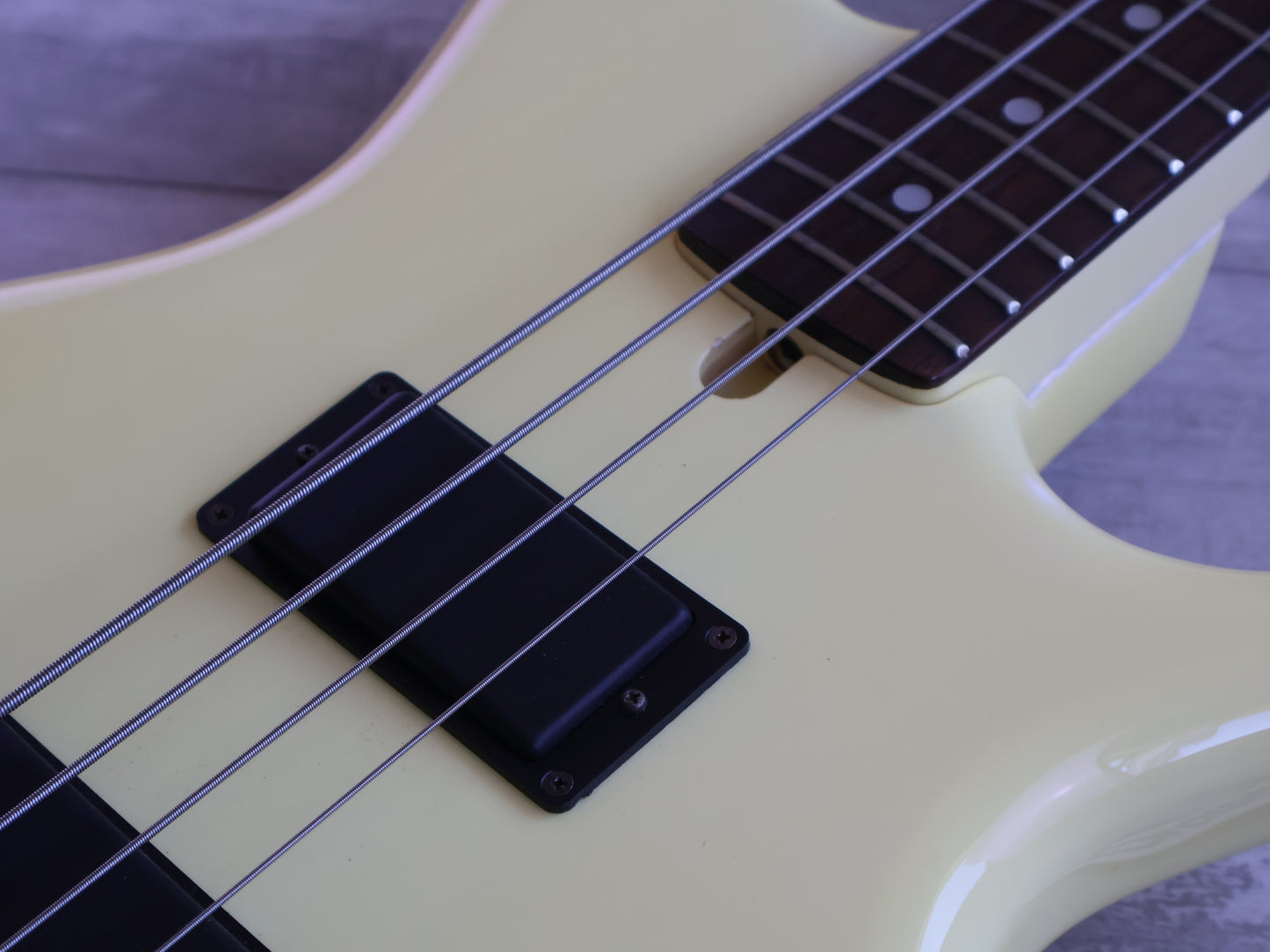 1985 Aria Pro II Japan RSB-Medium II Bass (Pearl White)