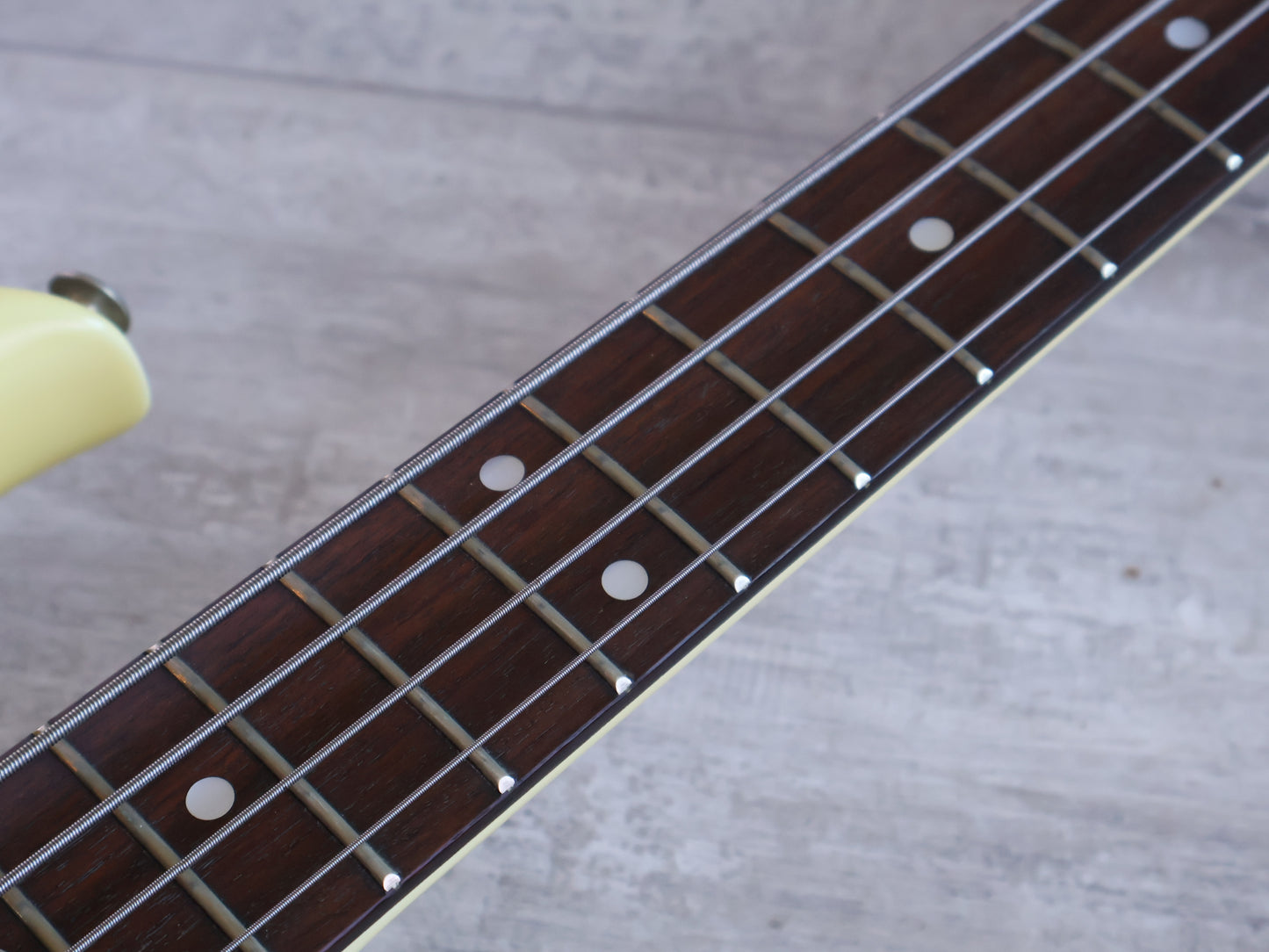 1985 Aria Pro II Japan RSB-Medium II Bass (Pearl White)