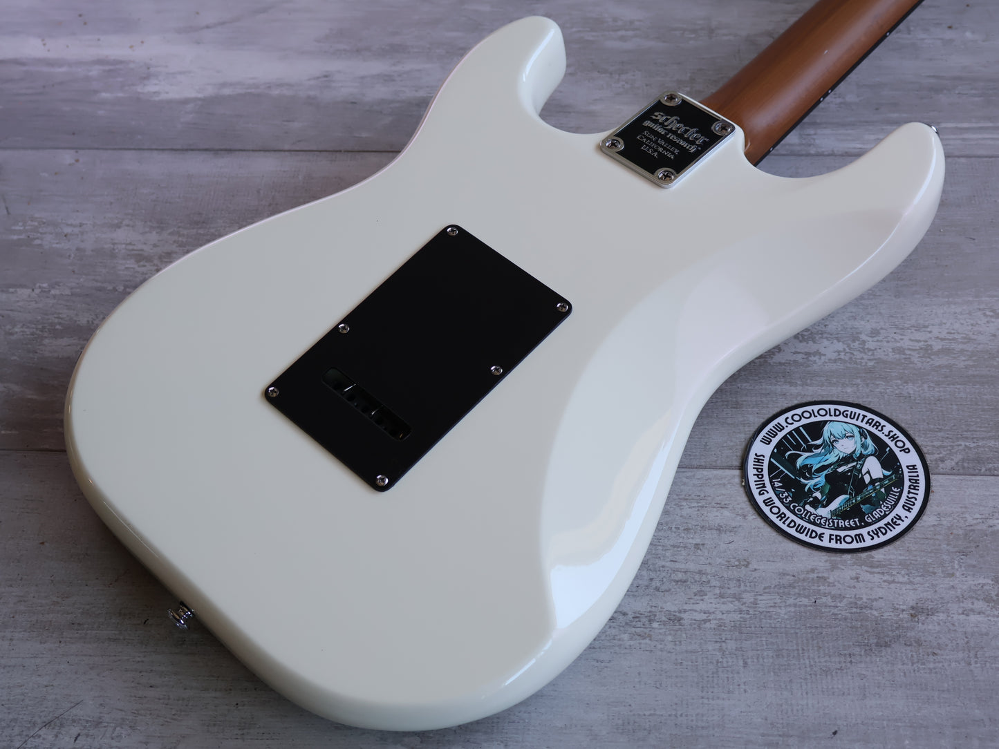 Schecter Nick Johnston Traditional HSS Stratocaster (Atomic Snow White)