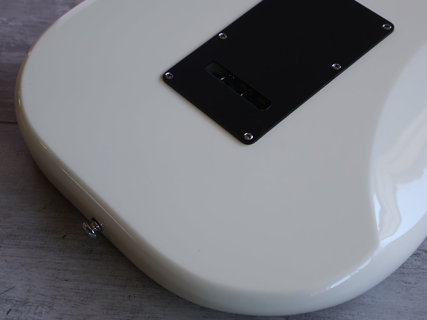 Schecter Nick Johnston Traditional HSS Stratocaster (Atomic Snow White)