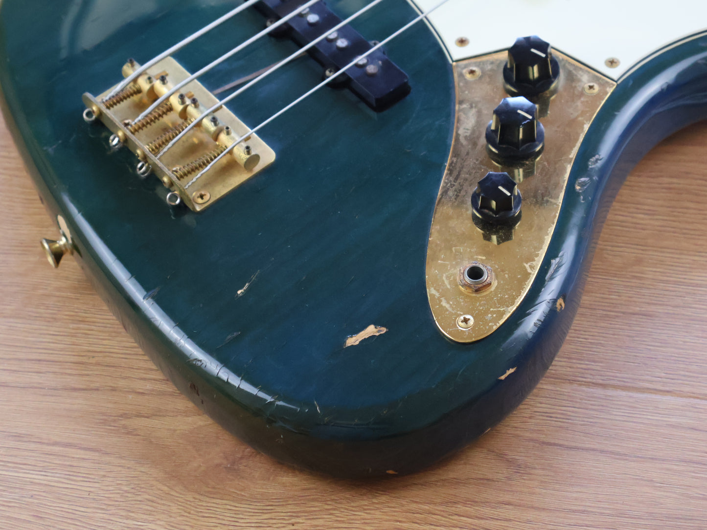 1993 Fender Japan JB62G-70 '62 Reissue Jazz Bass (Transparent Blue)