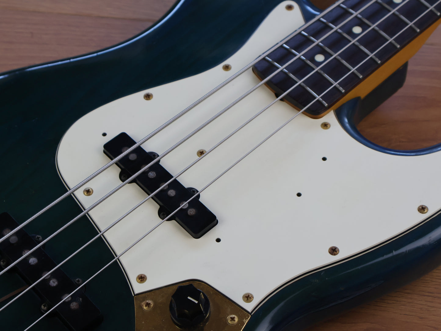 1993 Fender Japan JB62G-70 '62 Reissue Jazz Bass (Transparent Blue)